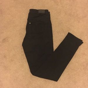 Black H&M High-Waisted Jeggings